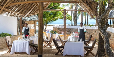Restaurant Diamonds Mapenzie beach